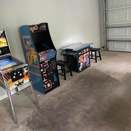Cozy Home With Arcade, Ping Pong & Fenced Backyard Lawrenceville Zewnętrze zdjęcie
